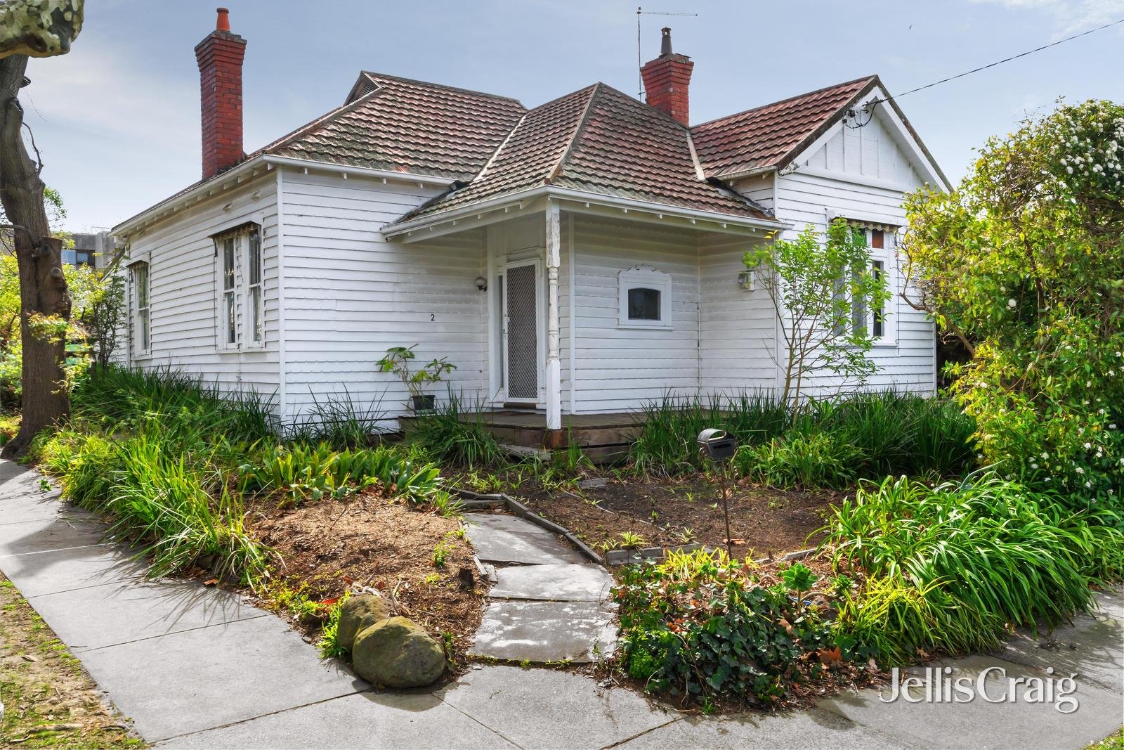 2 Empress Road, Surrey Hills image 1