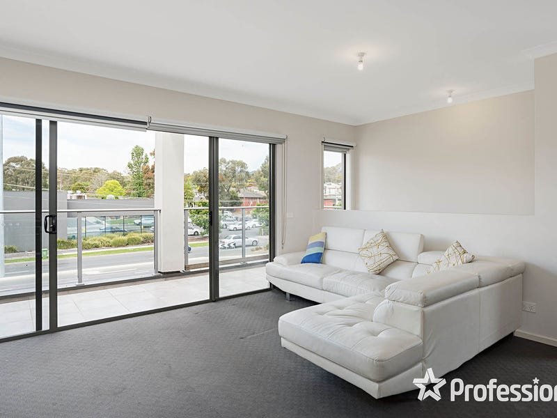 2 English Close, Mooroolbark image 3