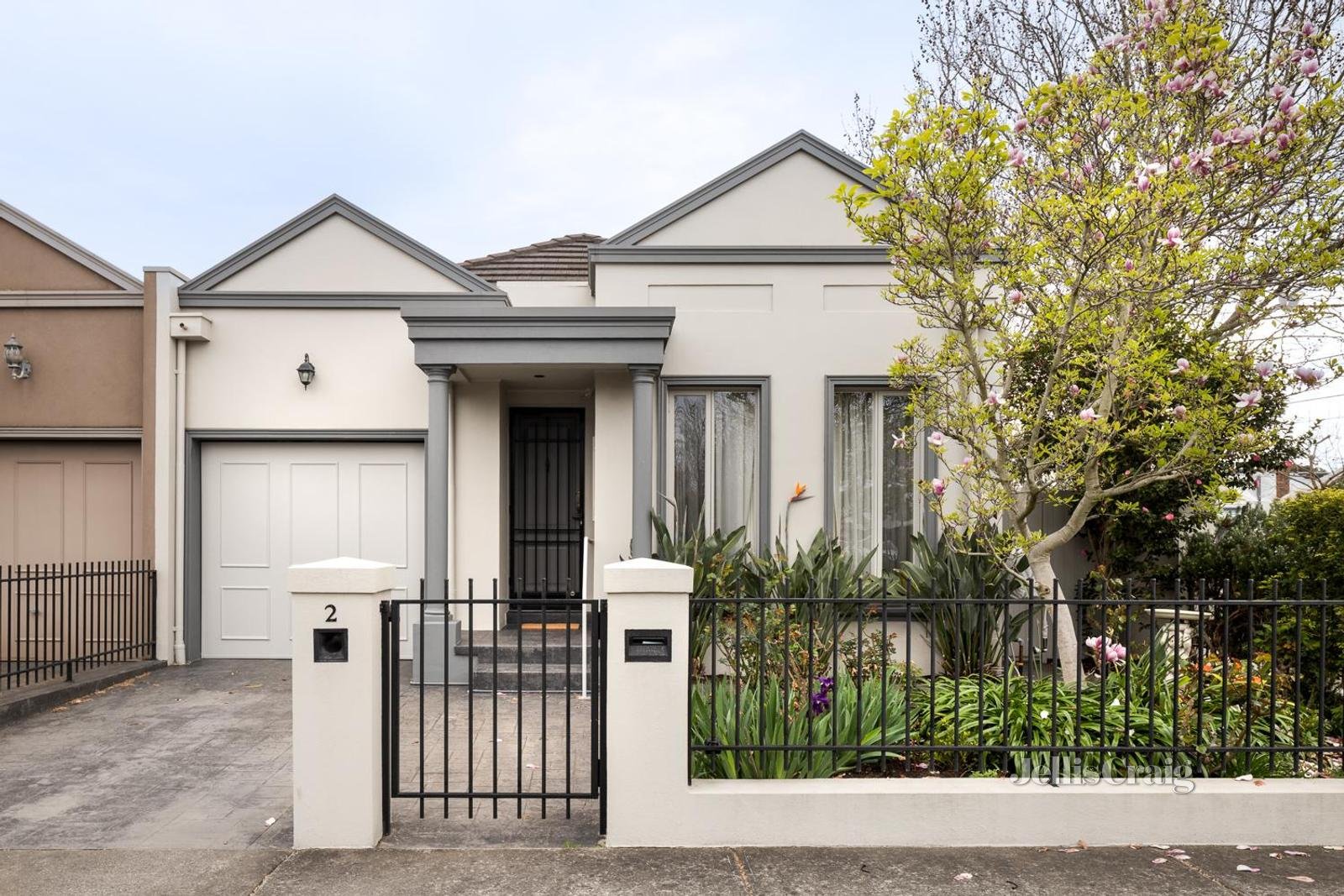 2 Evans Street, Fairfield image 1