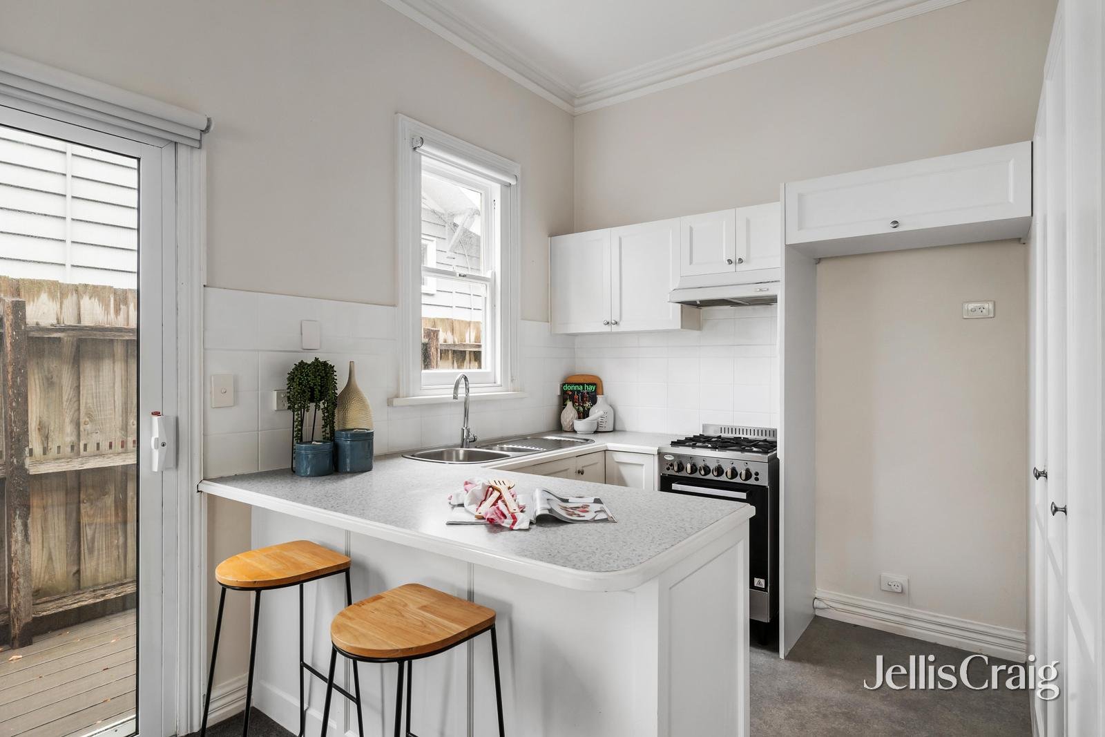 2 Exhibition Street, Mckinnon image 4