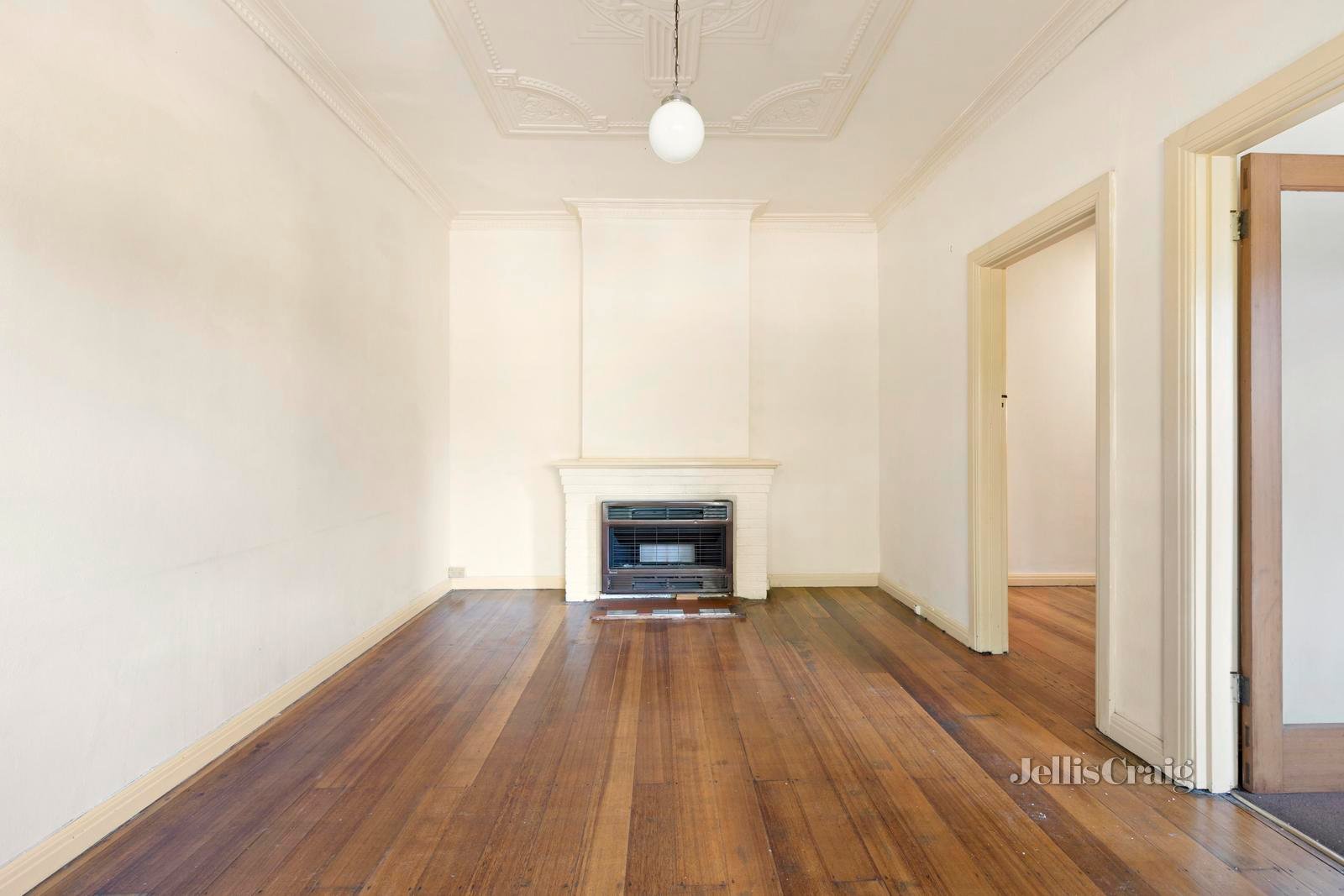 2 Farnham Street, Flemington image 4