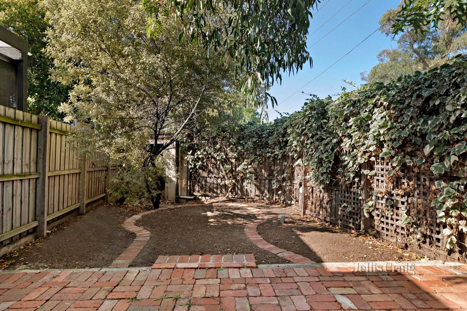 2 Farnham Street, Flemington image 9