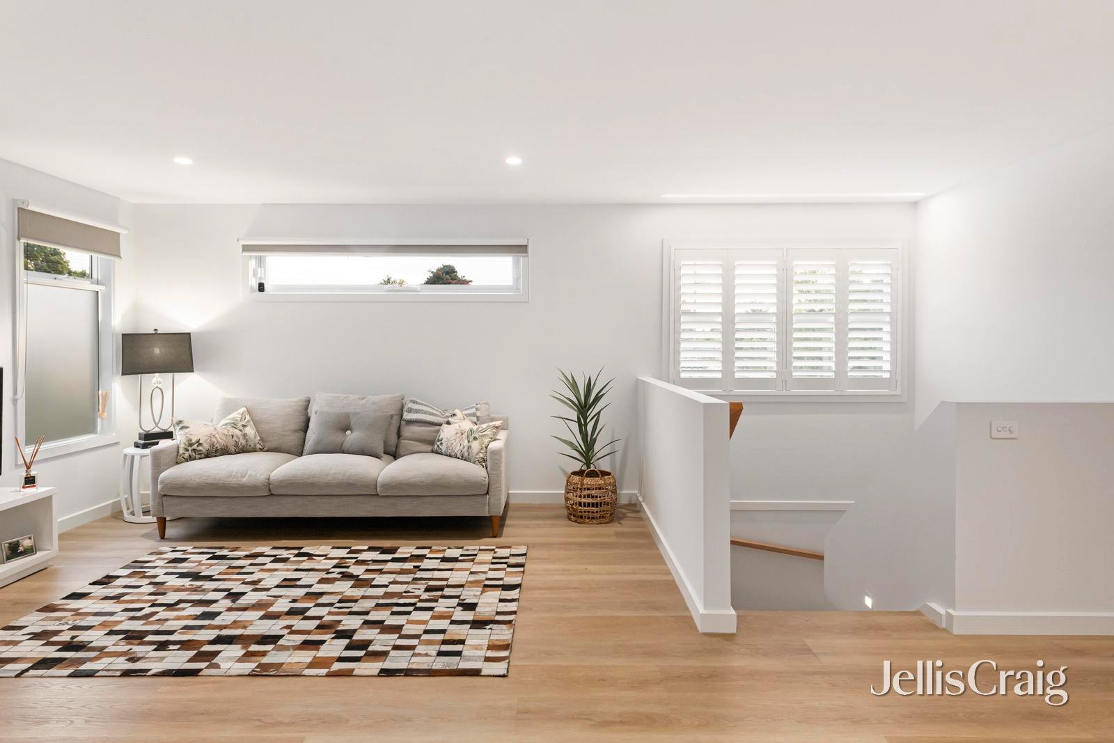 2 Farnley Street, Croydon image 7