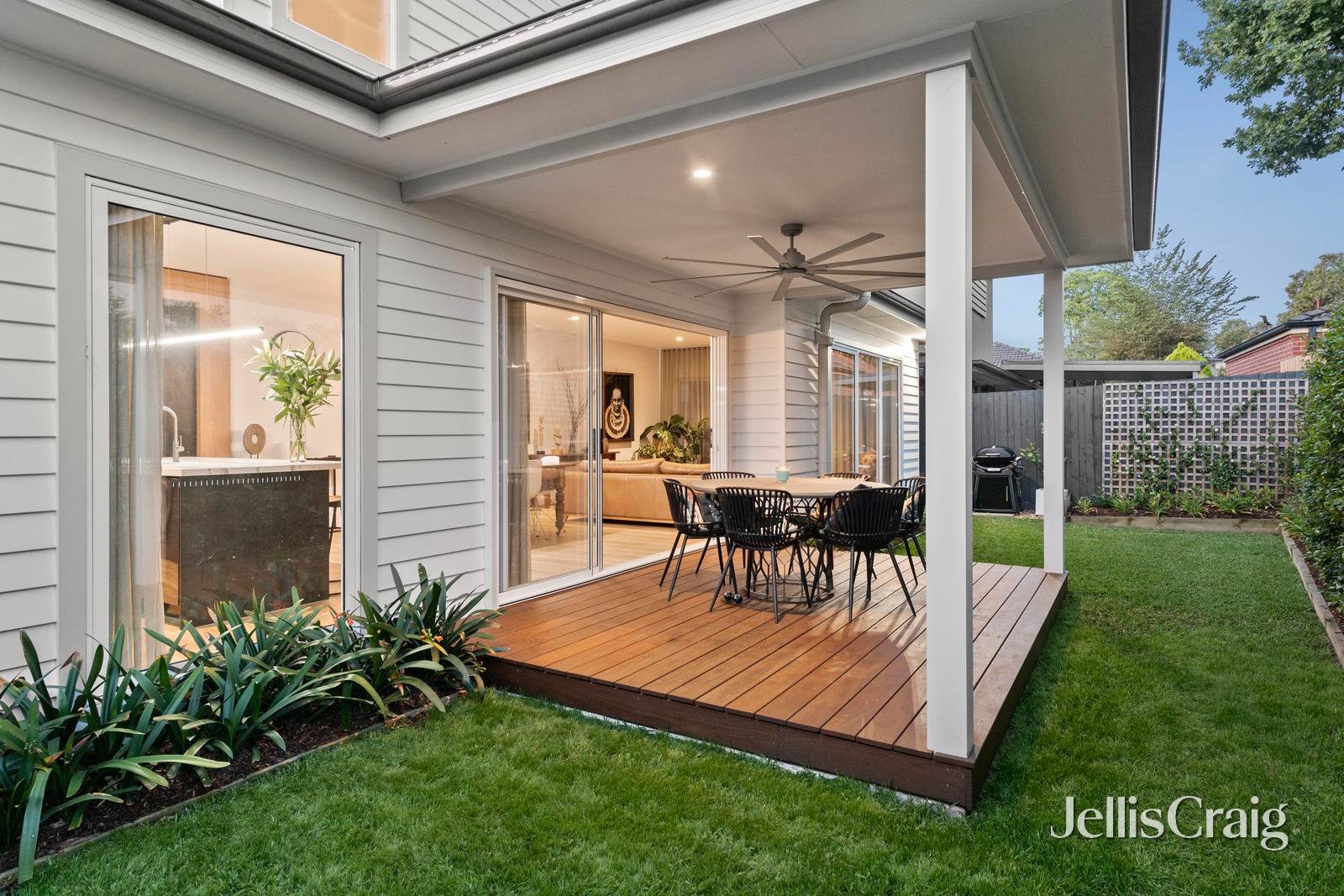 2 Farnley Street, Croydon image 16