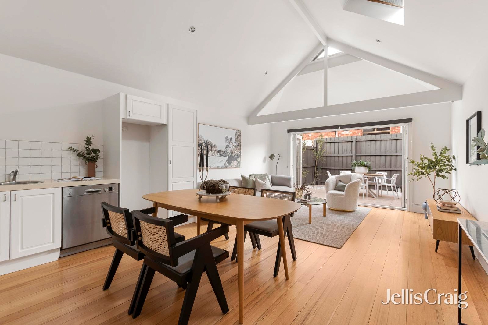 2 Faussett Street, Albert&nbsp;Park image 5