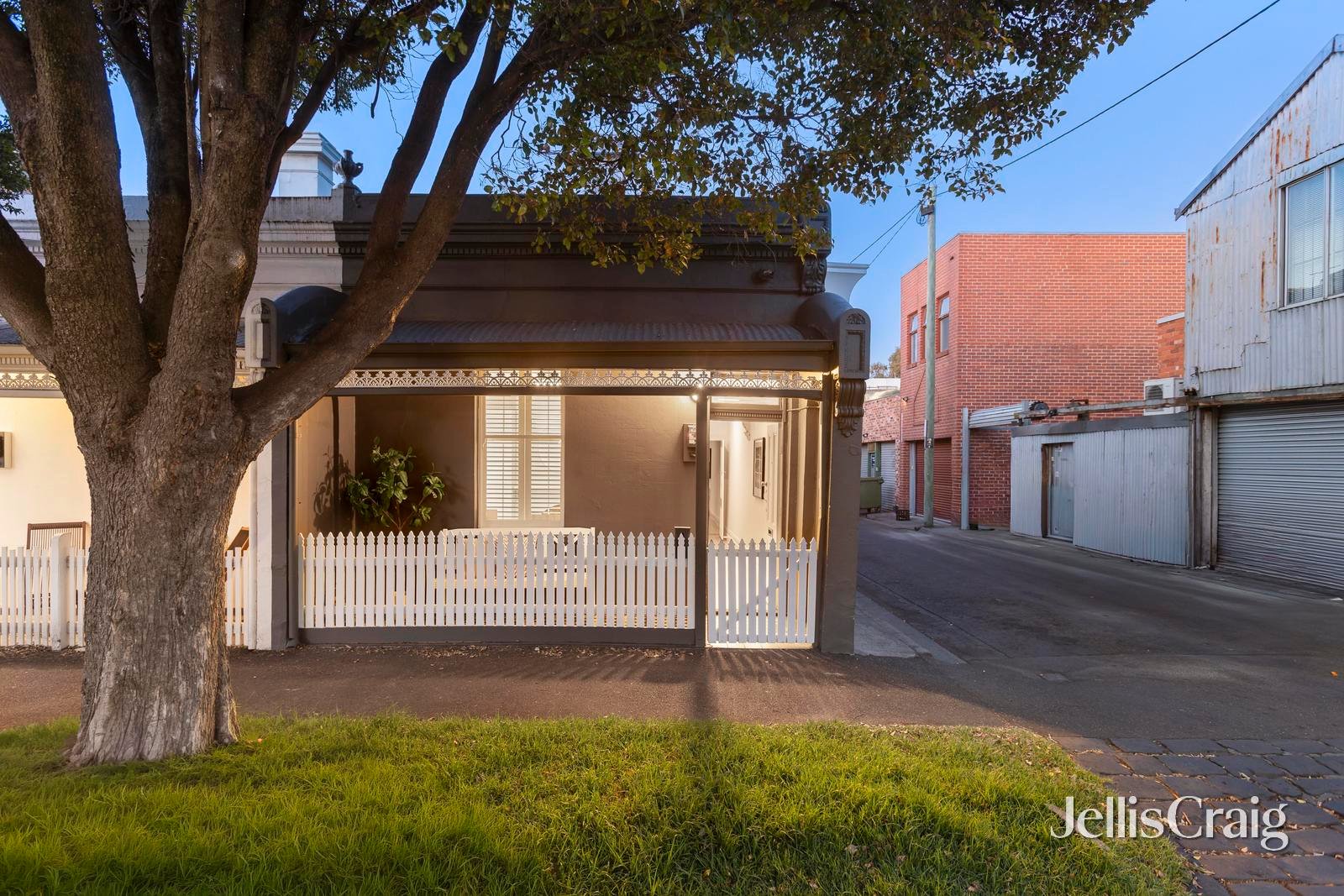 2 Faussett Street, Albert&nbsp;Park image 16