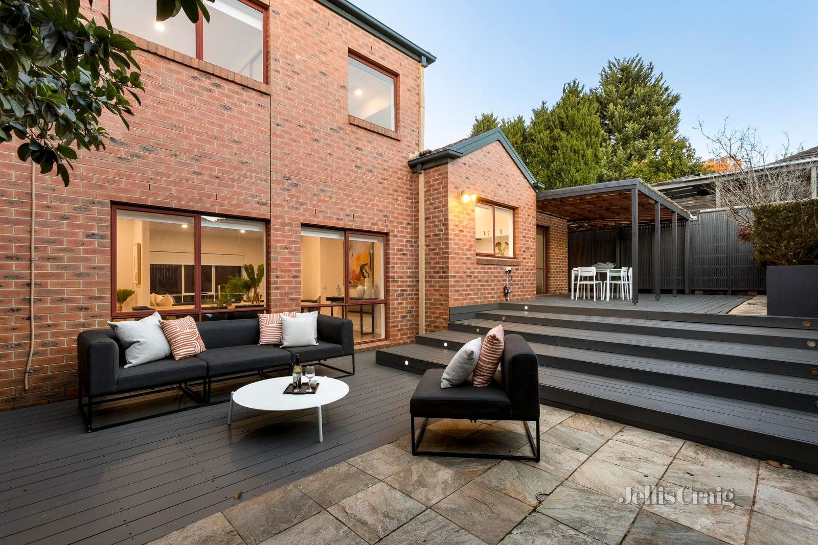 2 Ferguson Street, Kew image 2
