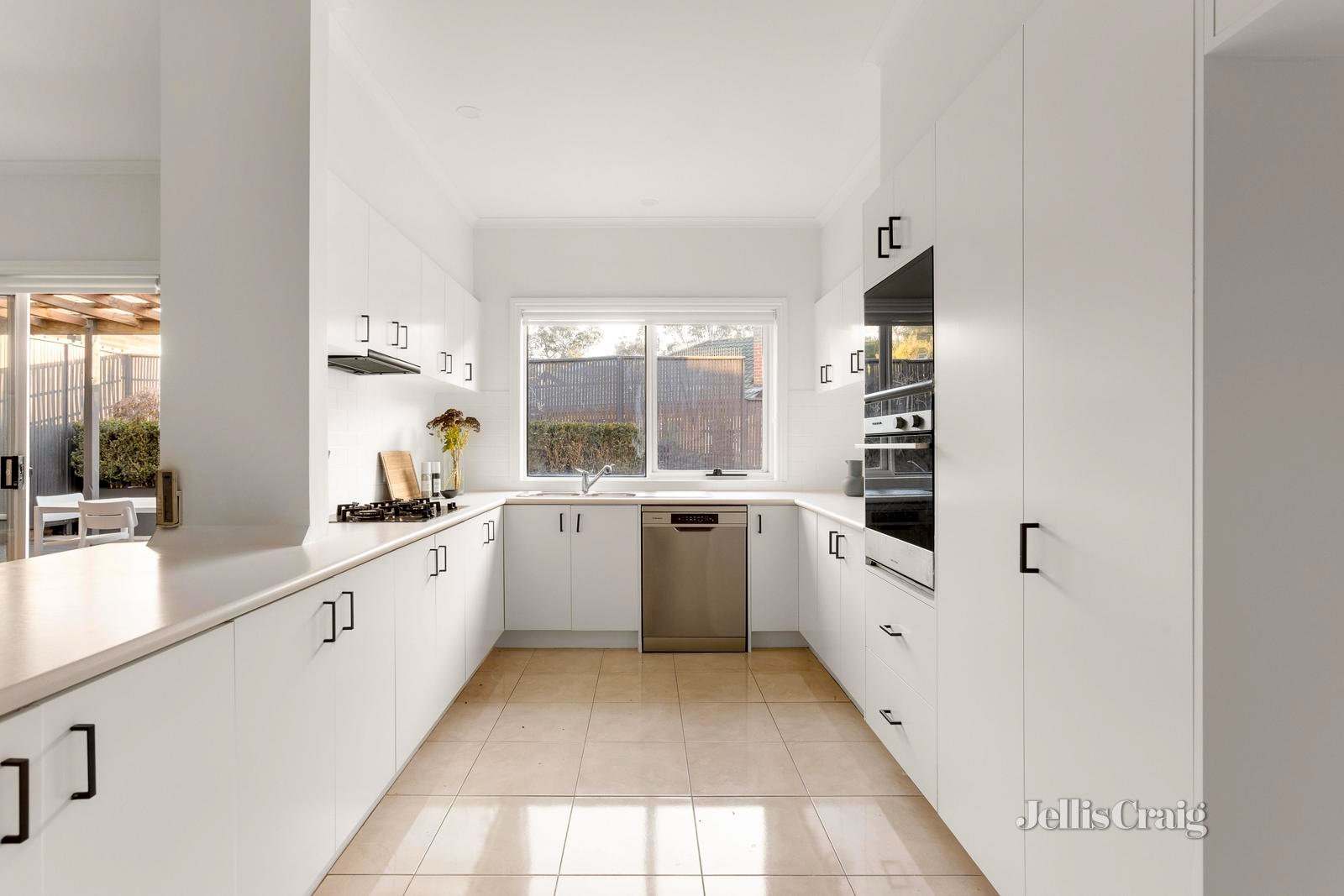 2 Ferguson Street, Kew image 5