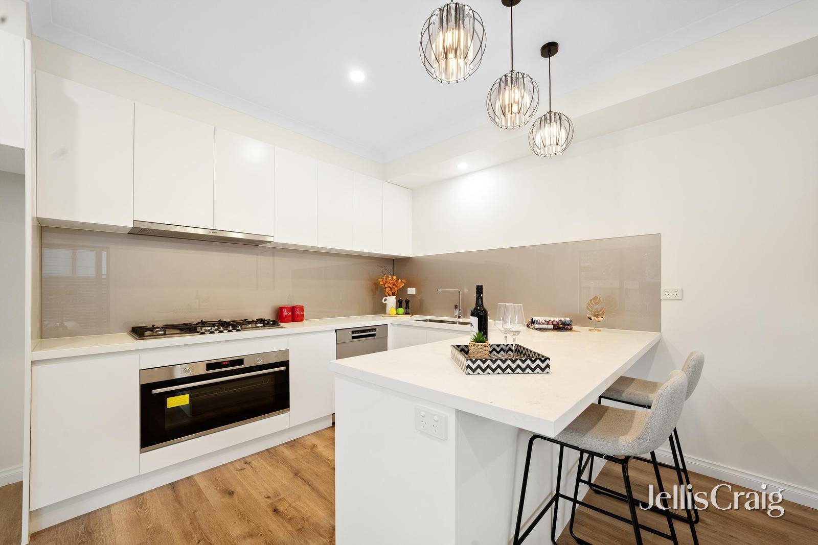 2 Ferguson Street, Mitcham image 8