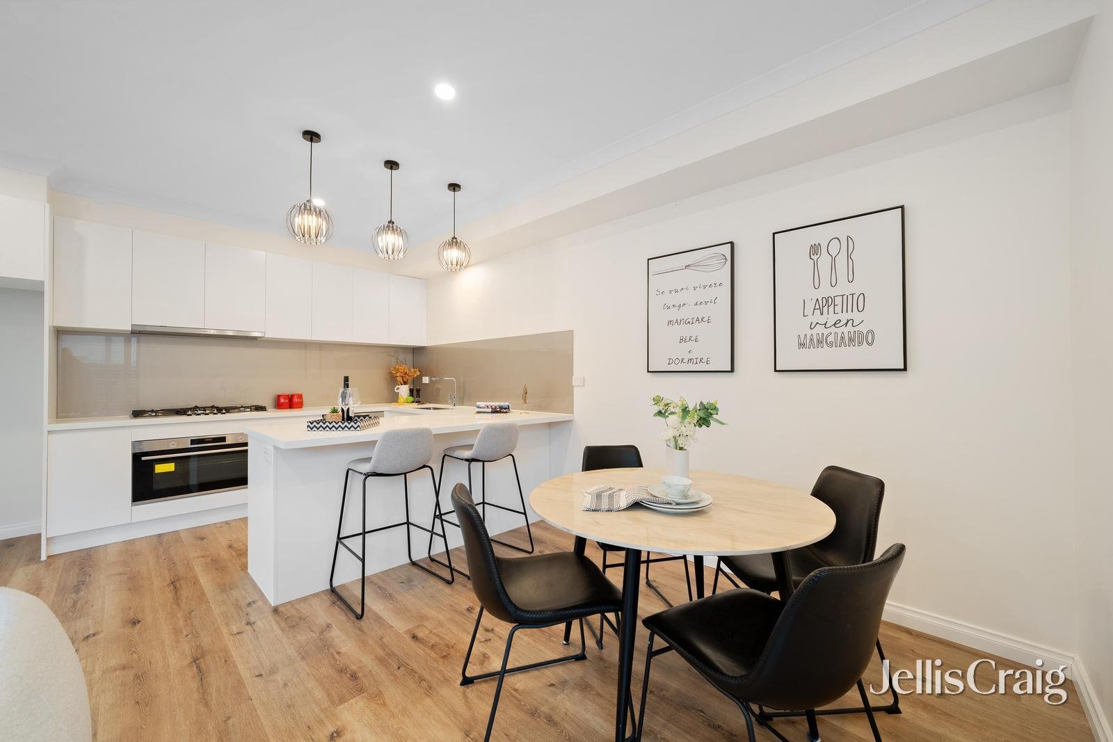 2 Ferguson Street, Mitcham image 5