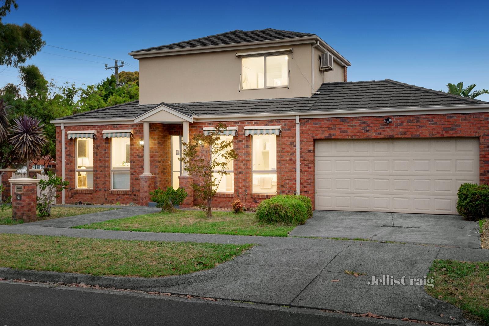 2 Fernhill Street, Glen Waverley image 2