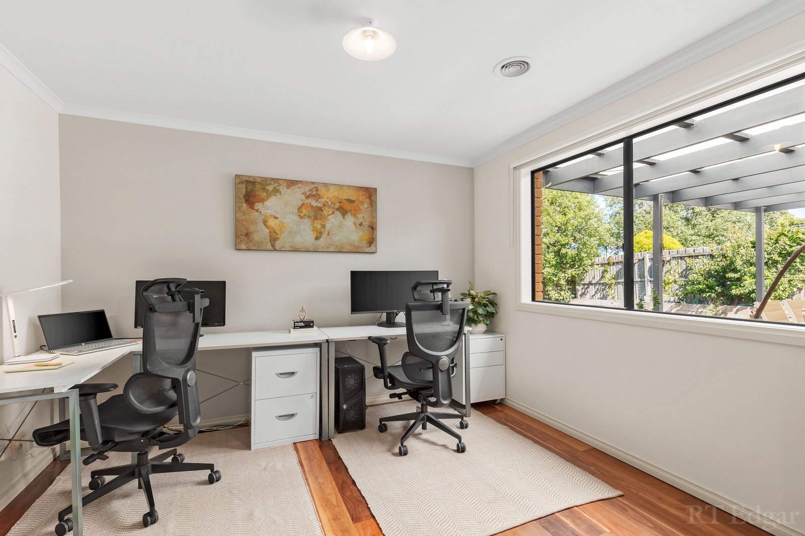Property Gallery Thumbnail 9