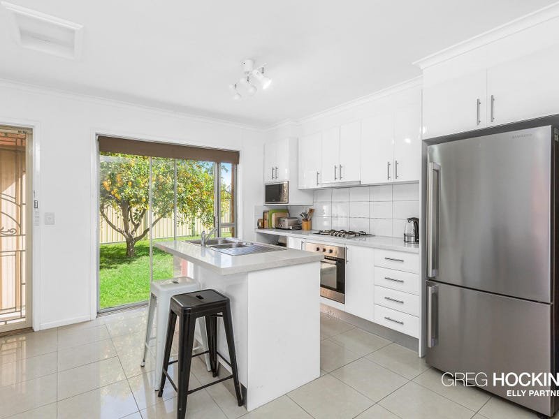 2 Finley Road, Altona image 4