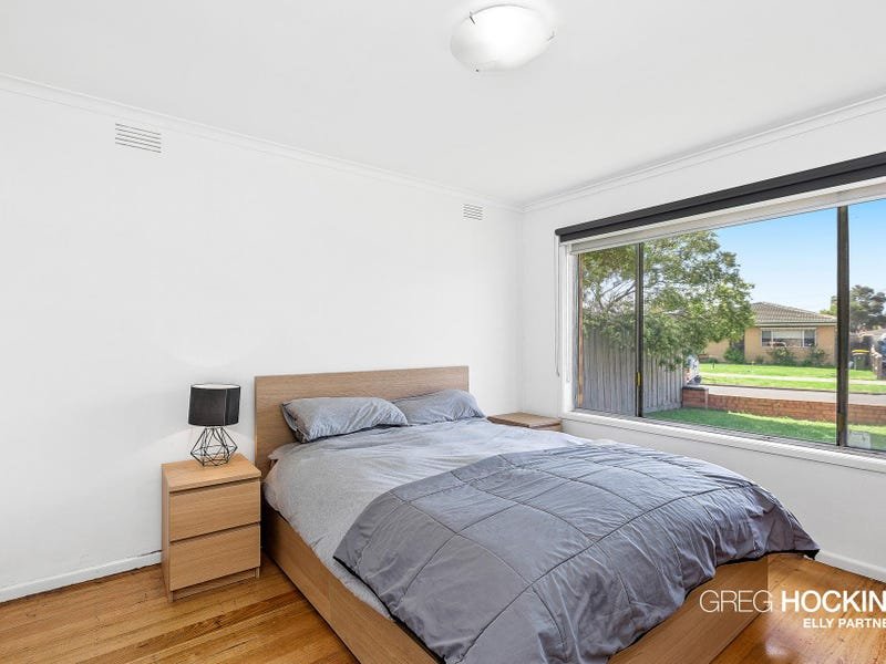 2 Finley Road, Altona image 8