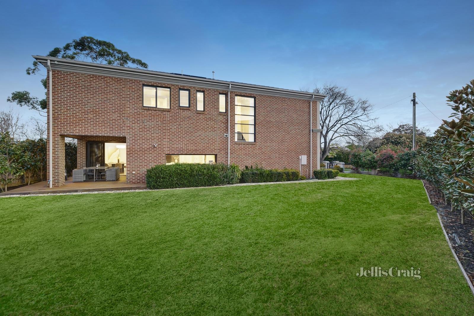 2 Fir Court, Mount Waverley image 12