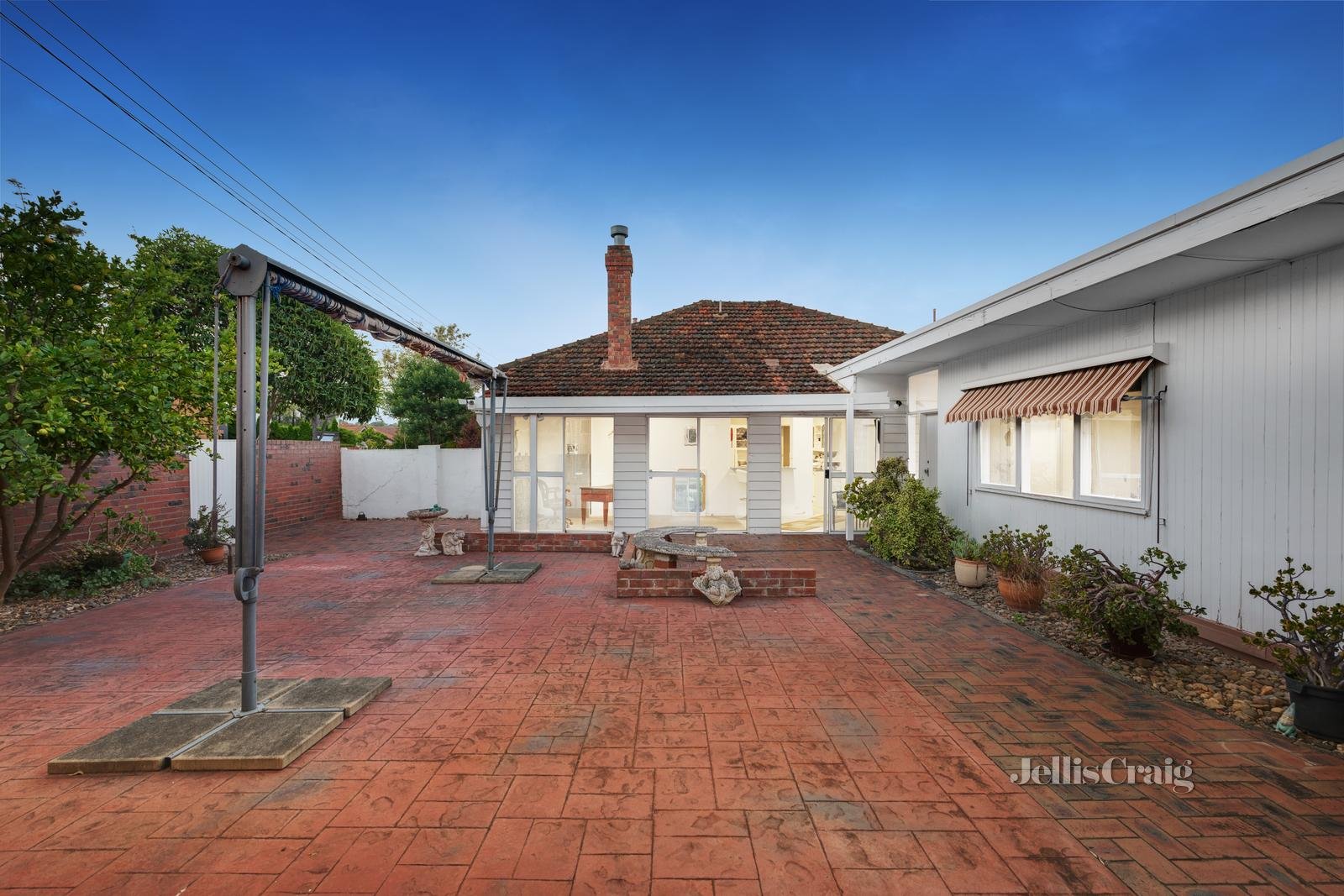 2 Flowerdale Road, Glen Iris image 9