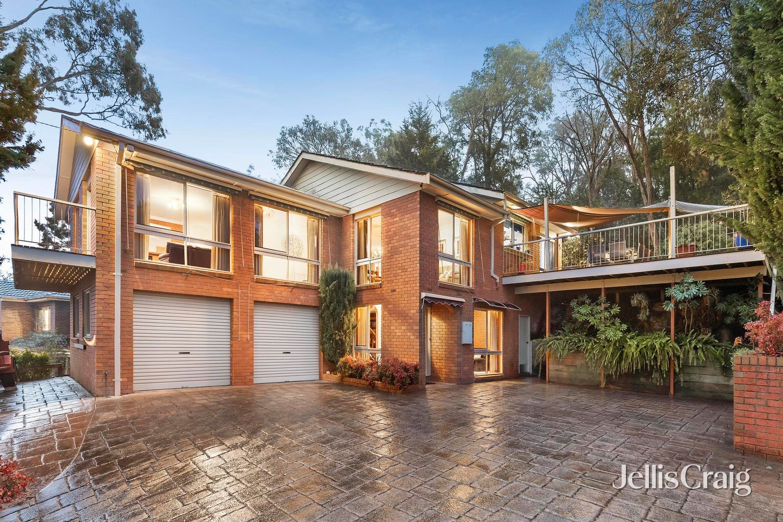 2 Forest Court, Croydon image 1