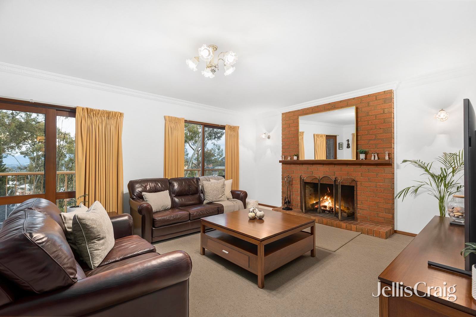 2 Forest Court, Croydon image 3