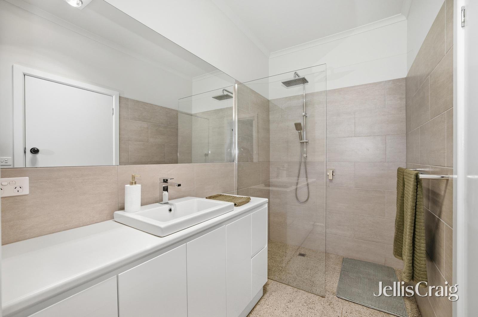 2 Form Street, Wendouree image 12