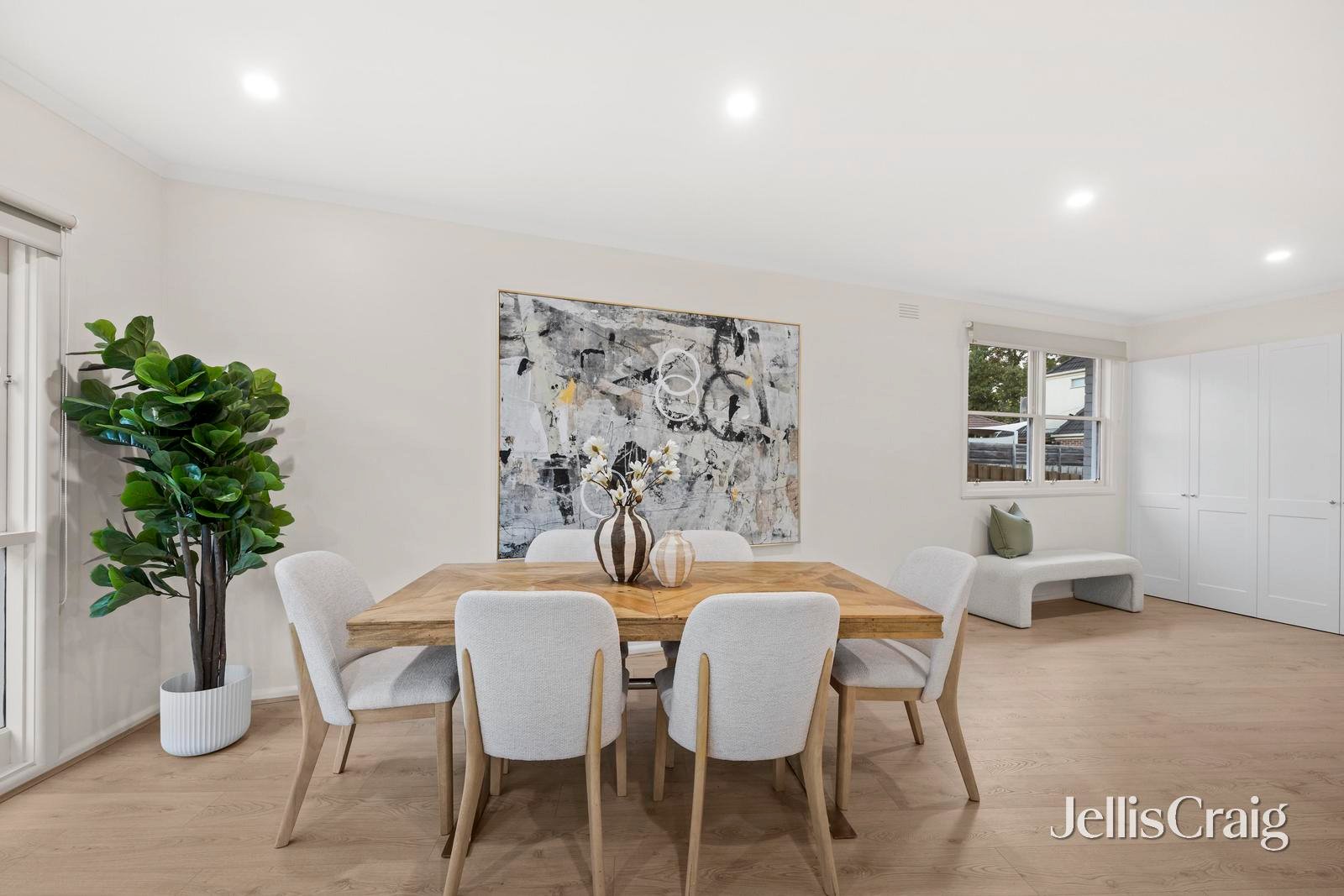 2 Frank Street, Vermont image 4