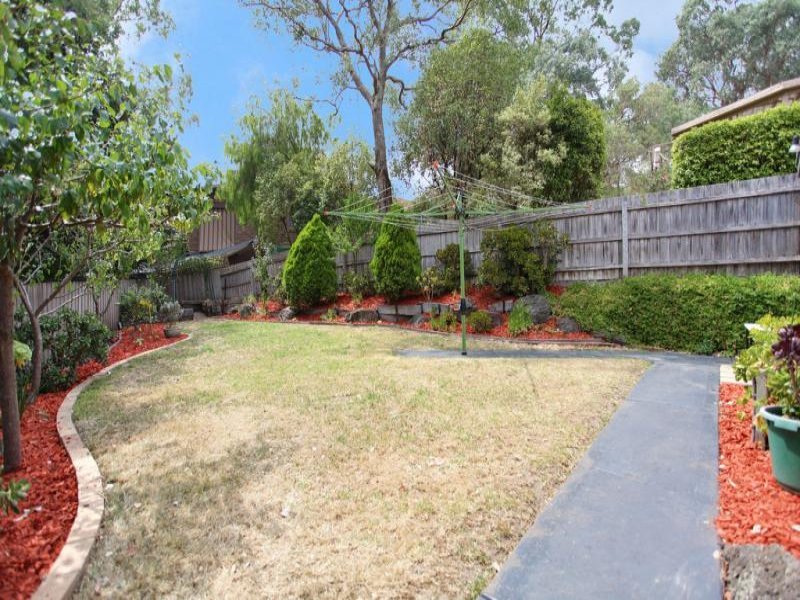 2 Gaelyne Court, Warranwood image 13