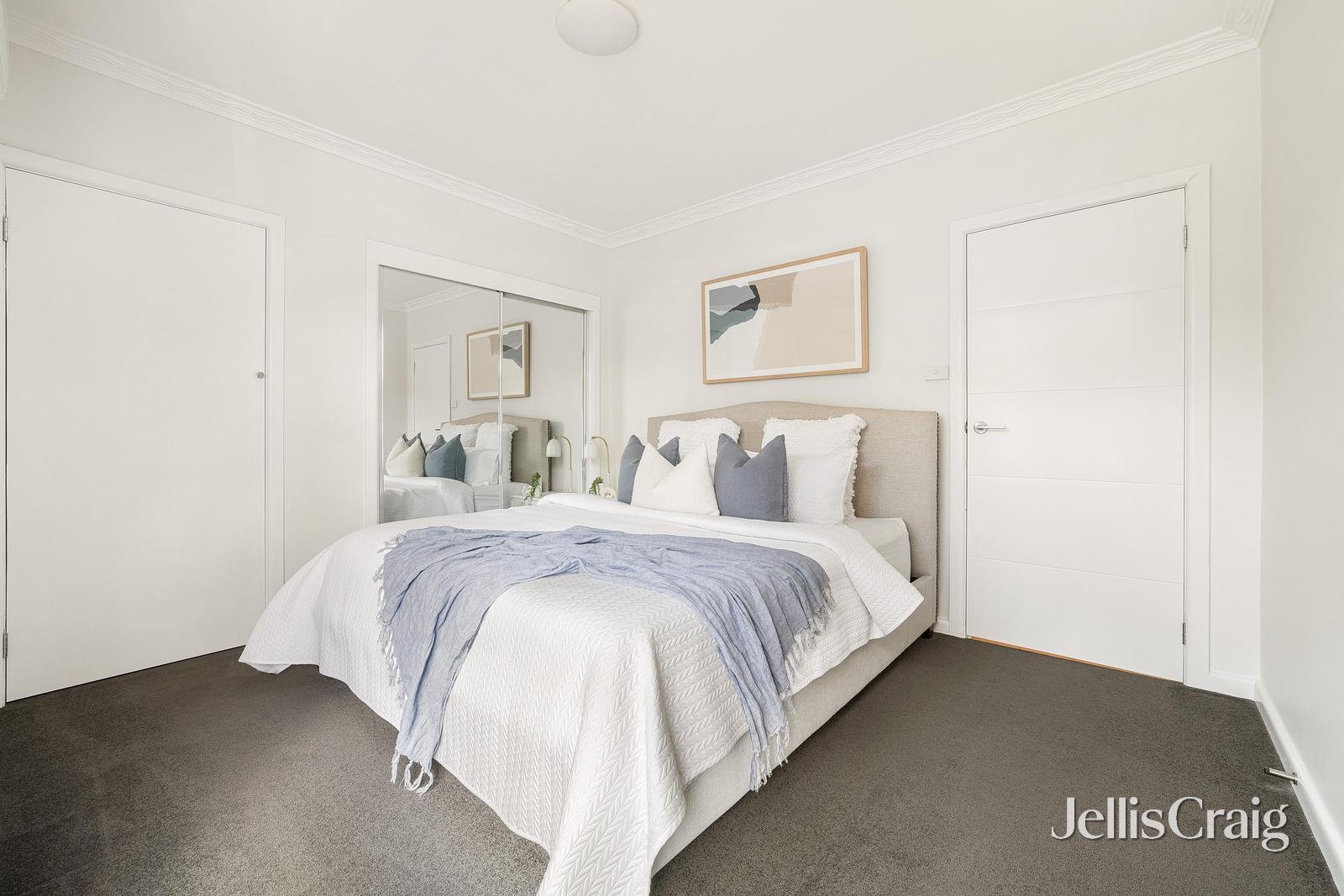 2 Gainsborough Road, Mentone image 7