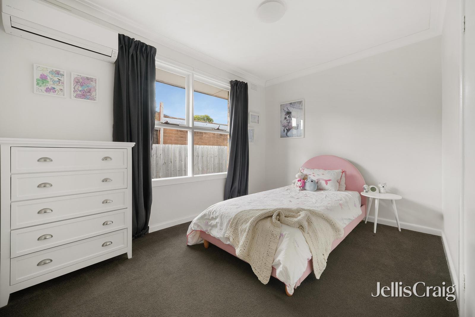 2 Gainsborough Road, Mentone image 10