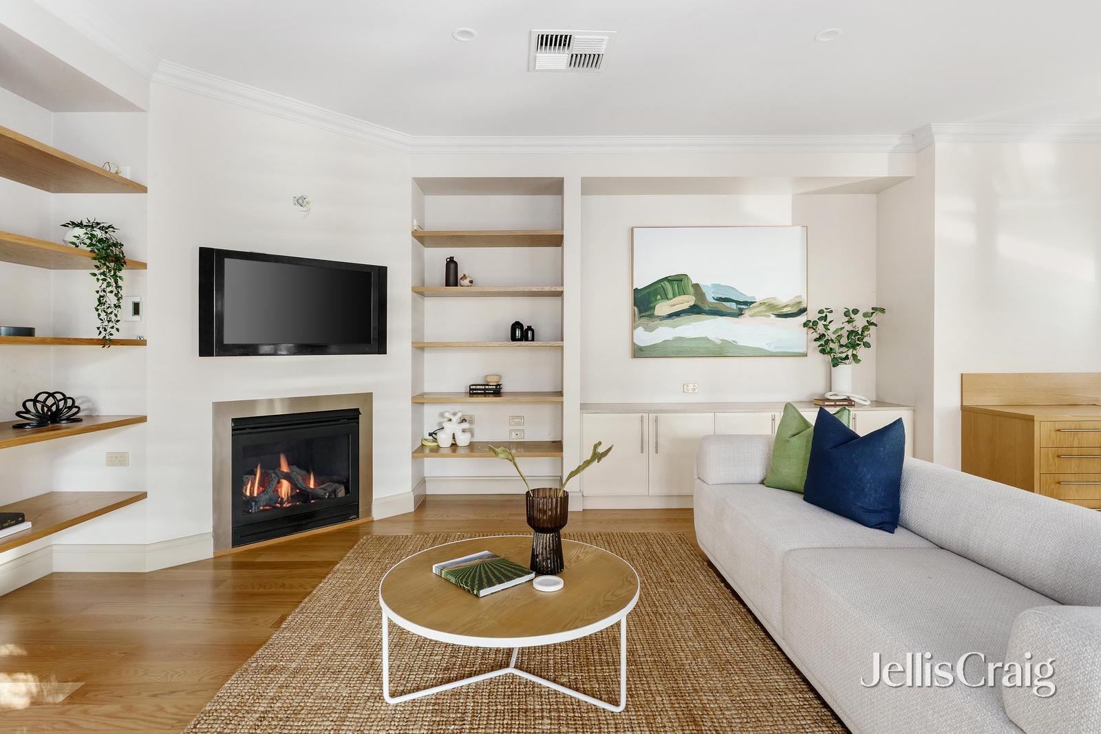 2 Garner Court, Macleod image 4