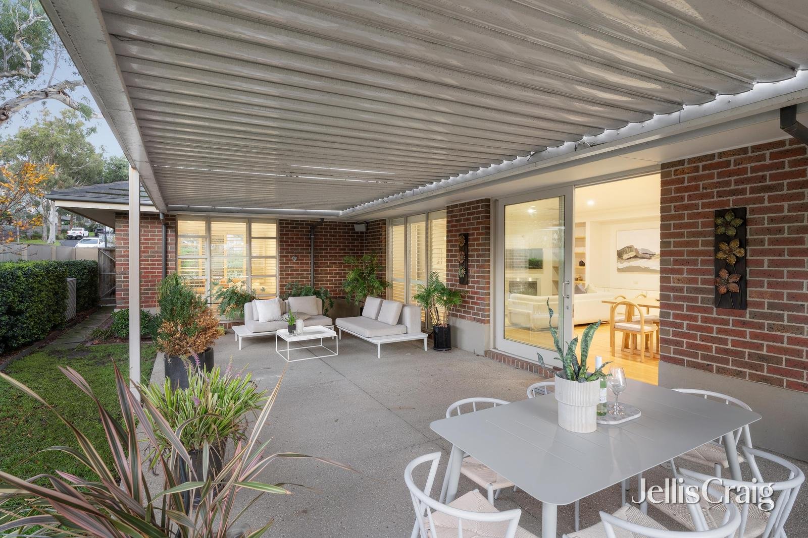 2 Garner Court, Macleod image 16