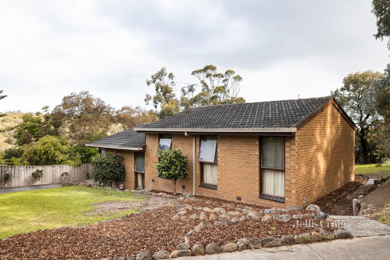 2 Geewan Court, Greensborough image 1