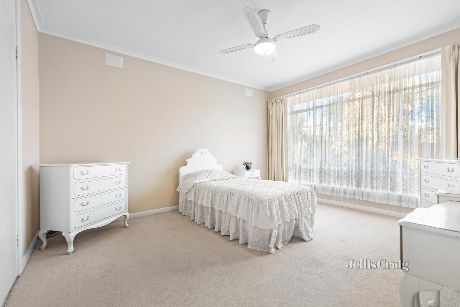 2 Gilbert Grove, Carnegie image 9