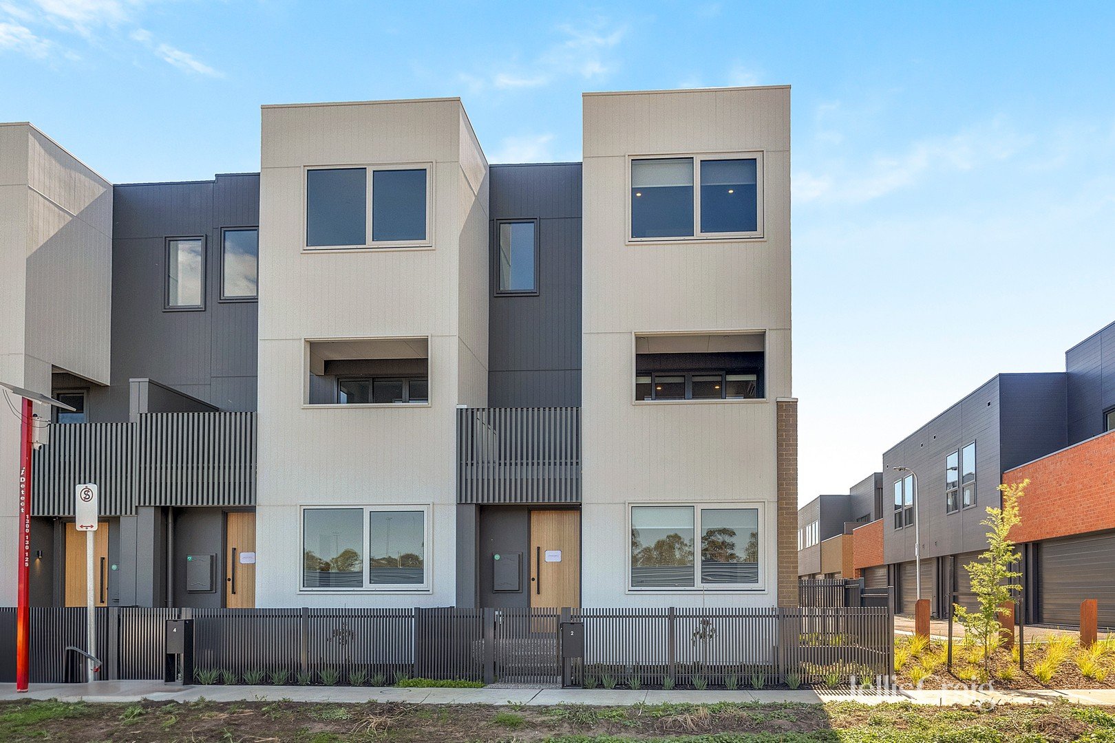 2 Ginning Road, Yarraville image 1