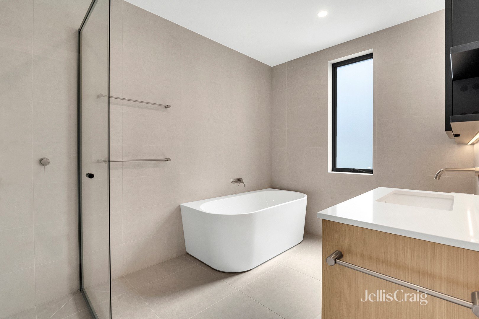 2 Ginning Road, Yarraville image 9