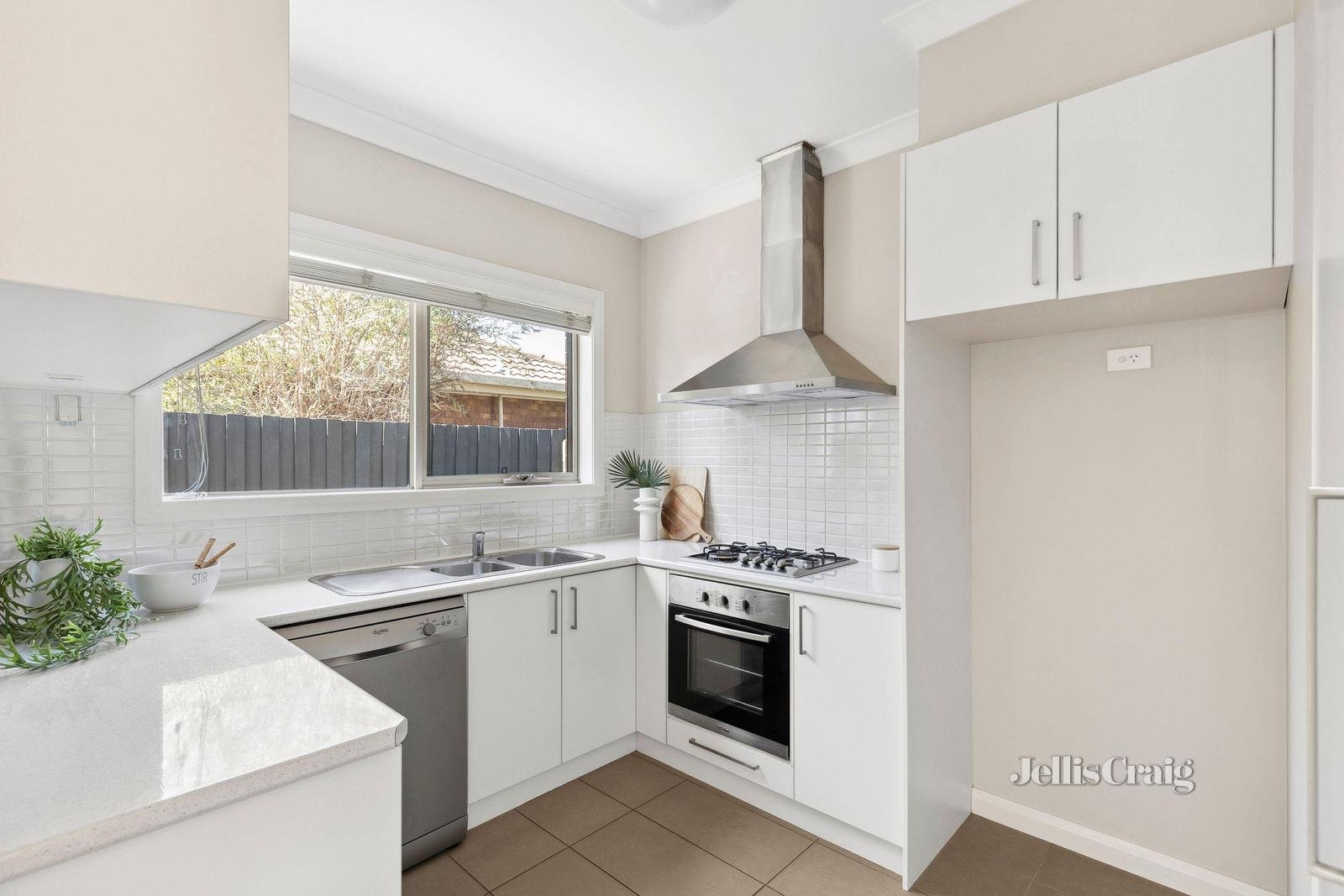 2 Gladstone Street, Hamlyn Heights image 4