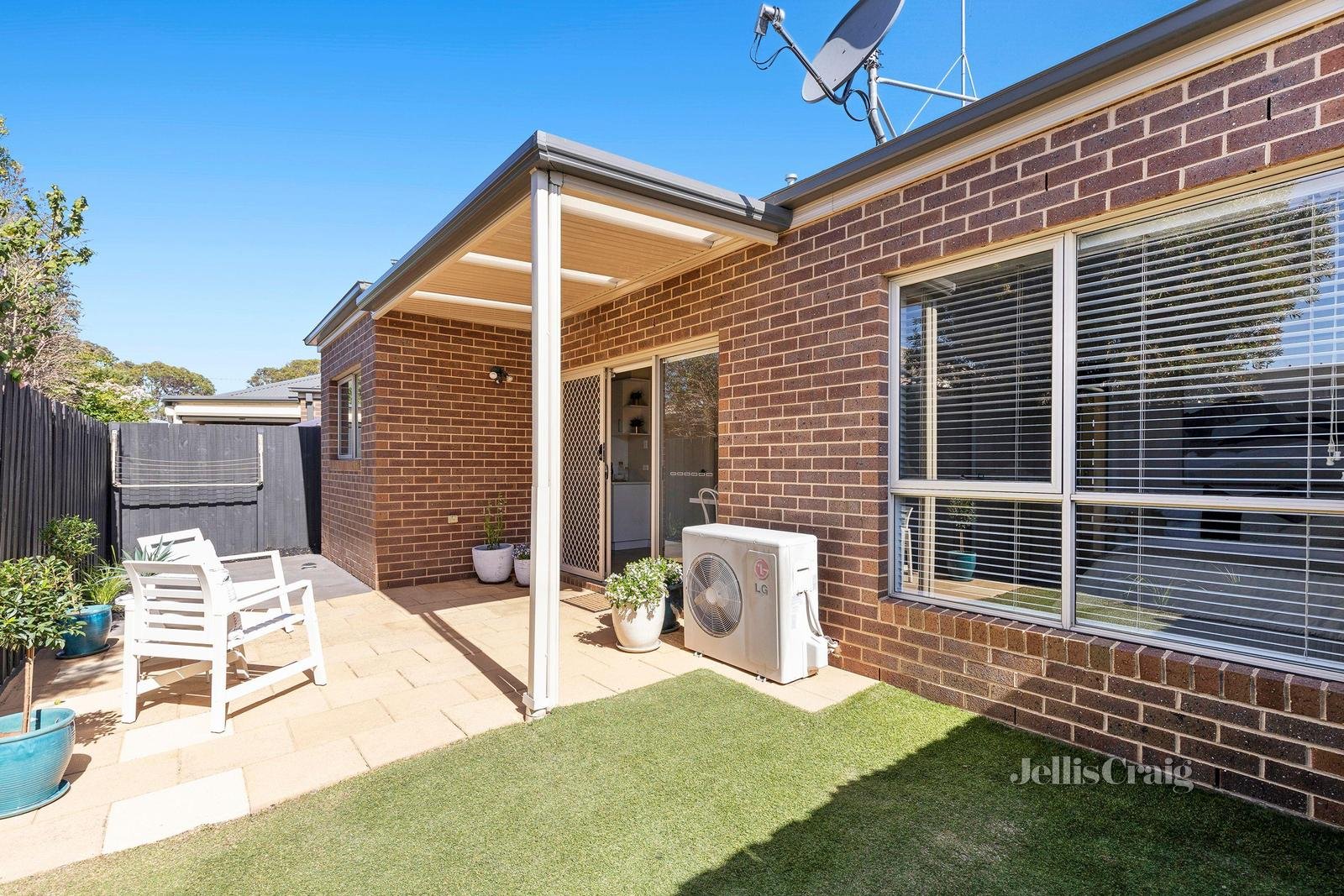 2 Gladstone Street, Hamlyn Heights image 6