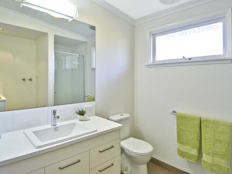 2 Glamis Street, Newtown image 6