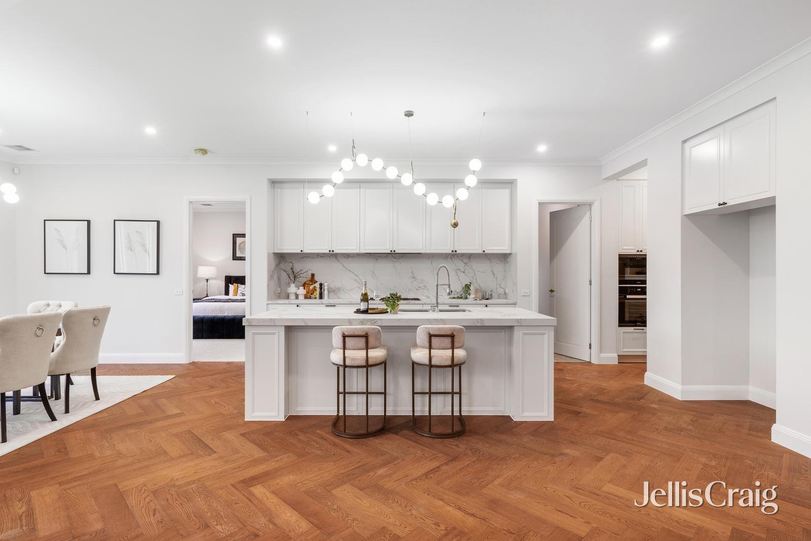 2 Glenarm Place, Mount Waverley image 5