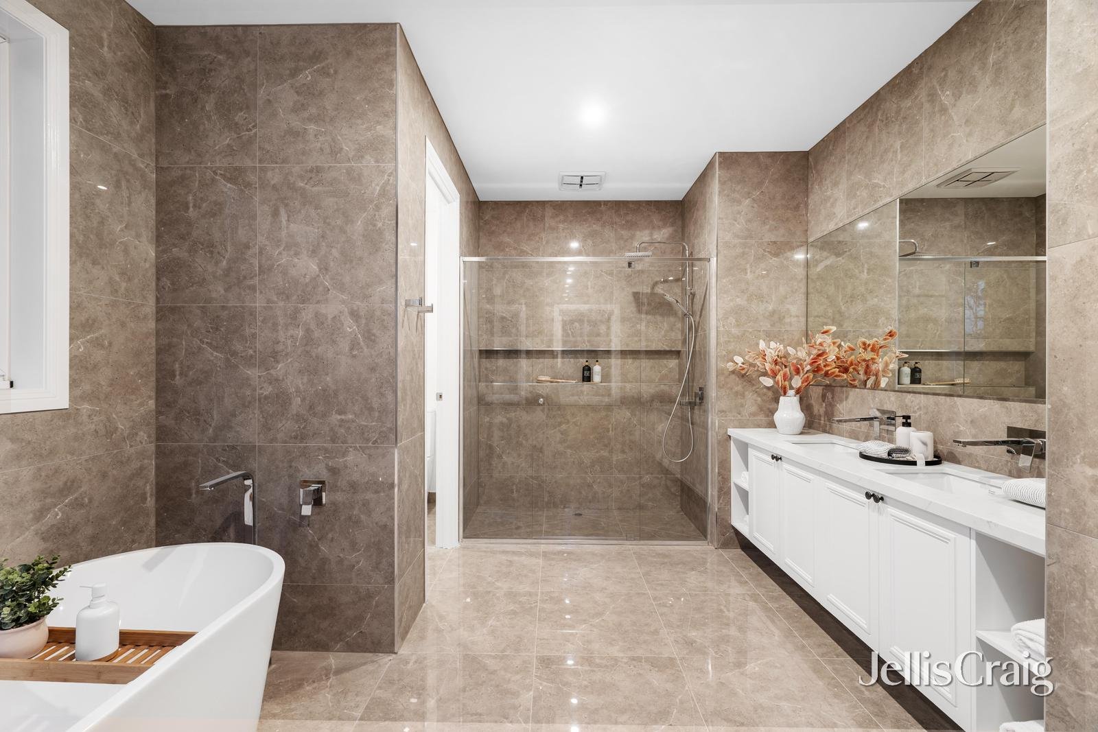 2 Glenarm Place, Mount Waverley image 10