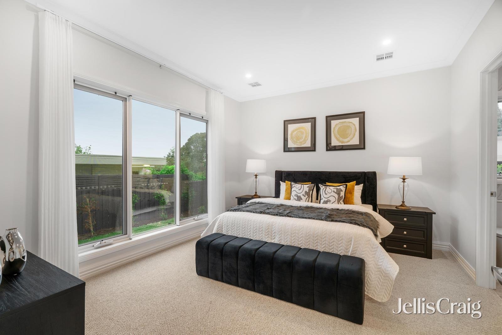 2 Glenarm Place, Mount Waverley image 17