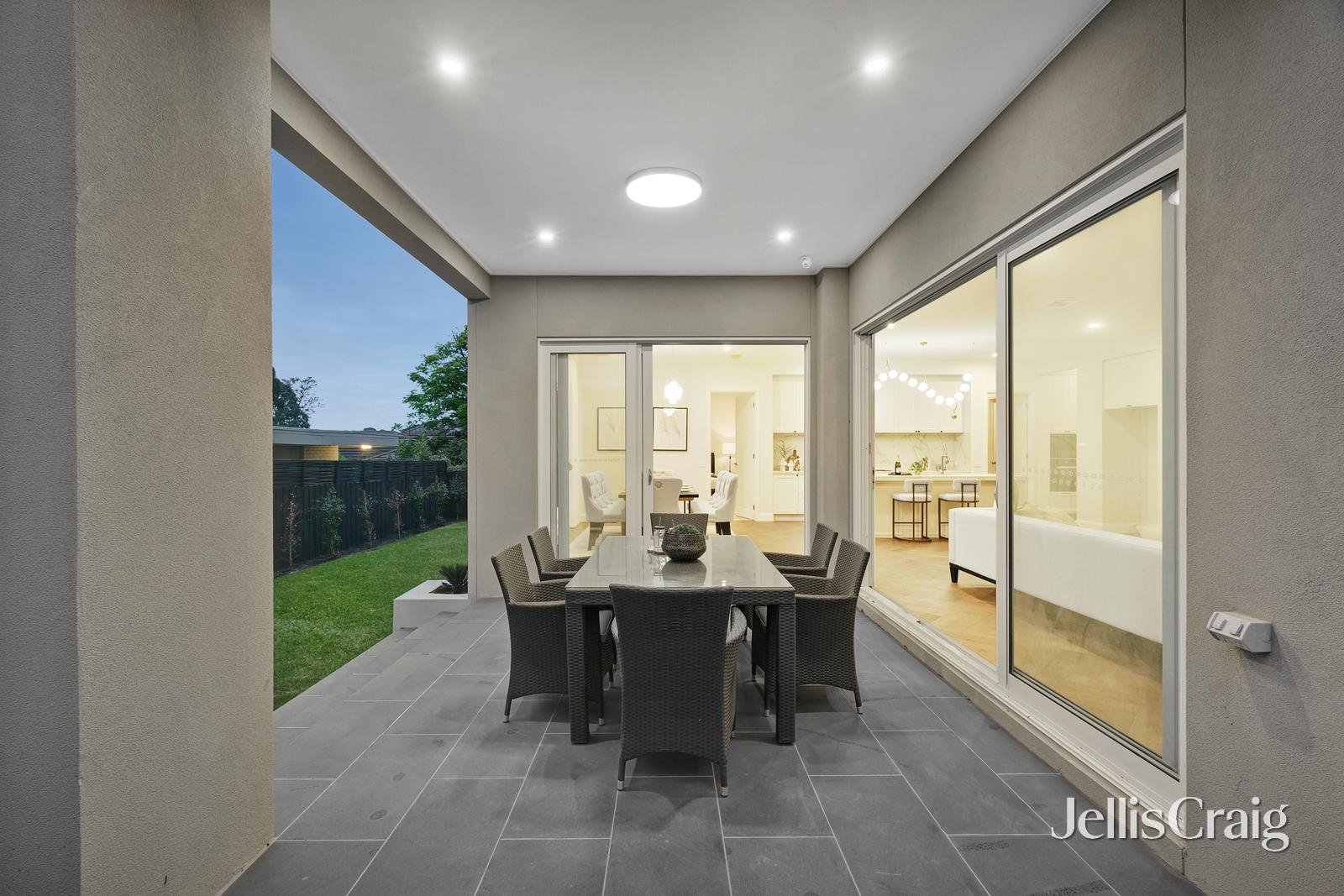 2 Glenarm Place, Mount Waverley image 19