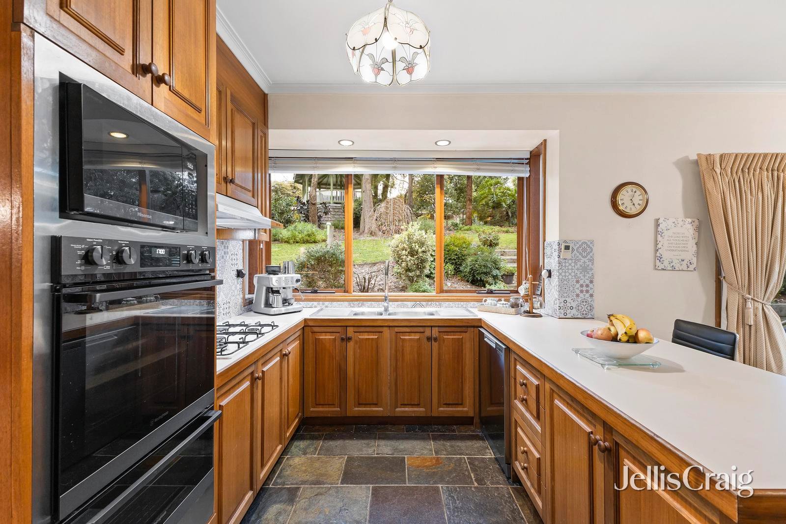 2 Glenwood Close, Donvale image 7