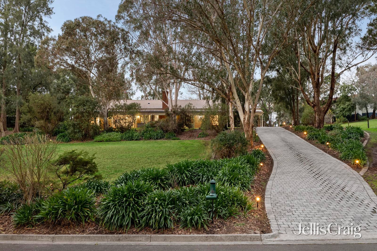 2 Glenwood Close, Donvale image 21