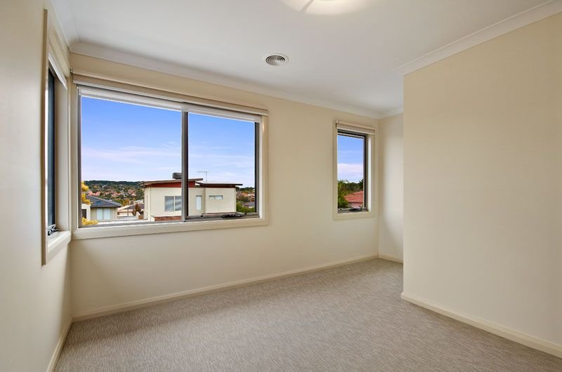 2 Golden Wattle Ridge, Donvale image 7