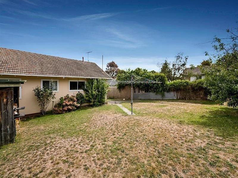 2 Gooyong Avenue, Chadstone image 4