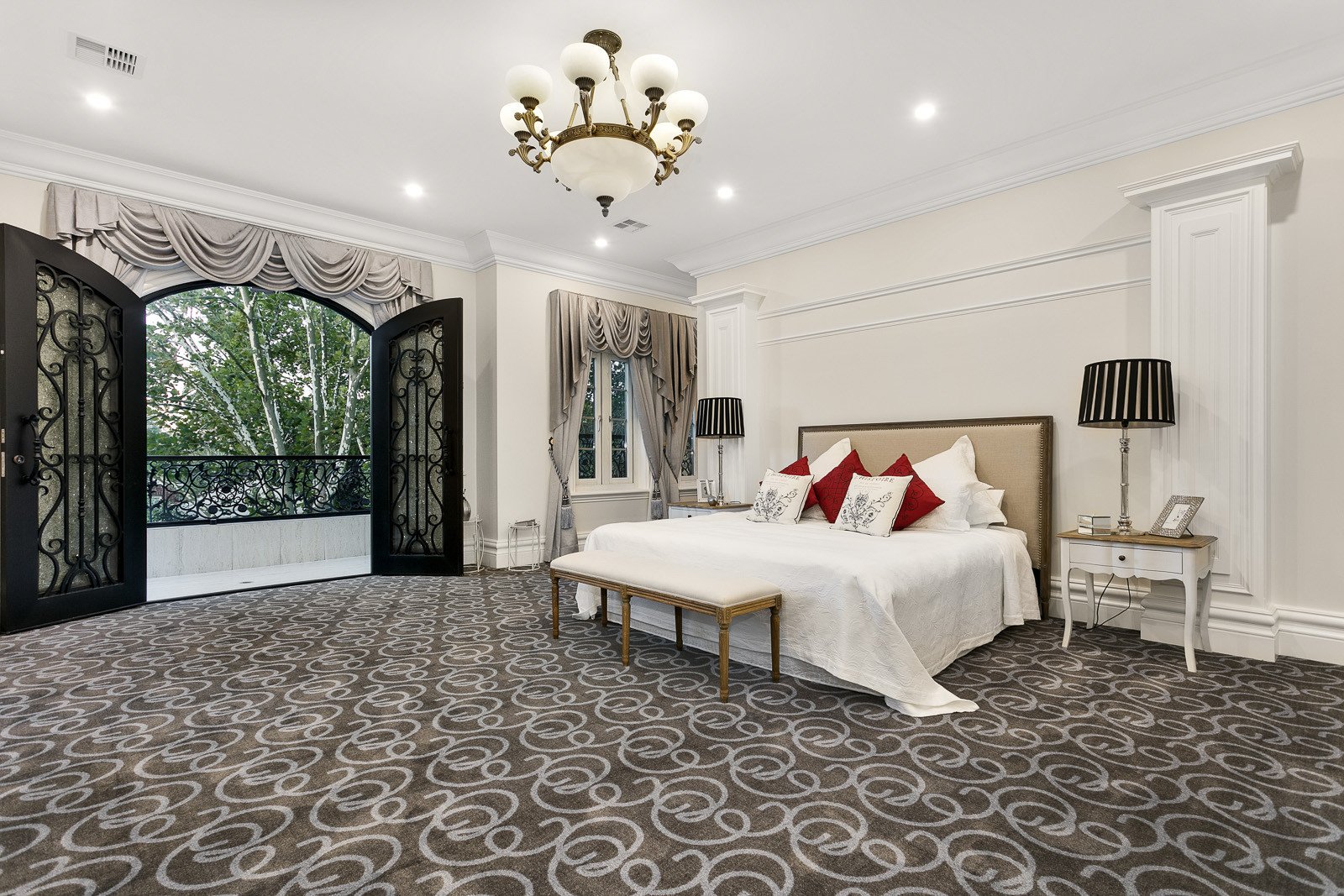 Property Gallery Thumbnail 9