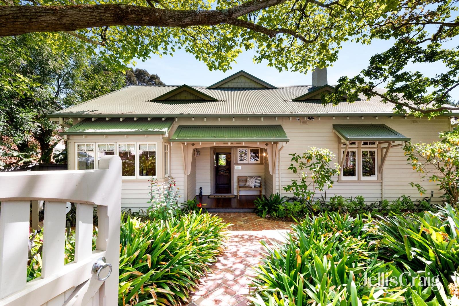 2 Grace Street, Mont Albert image 1