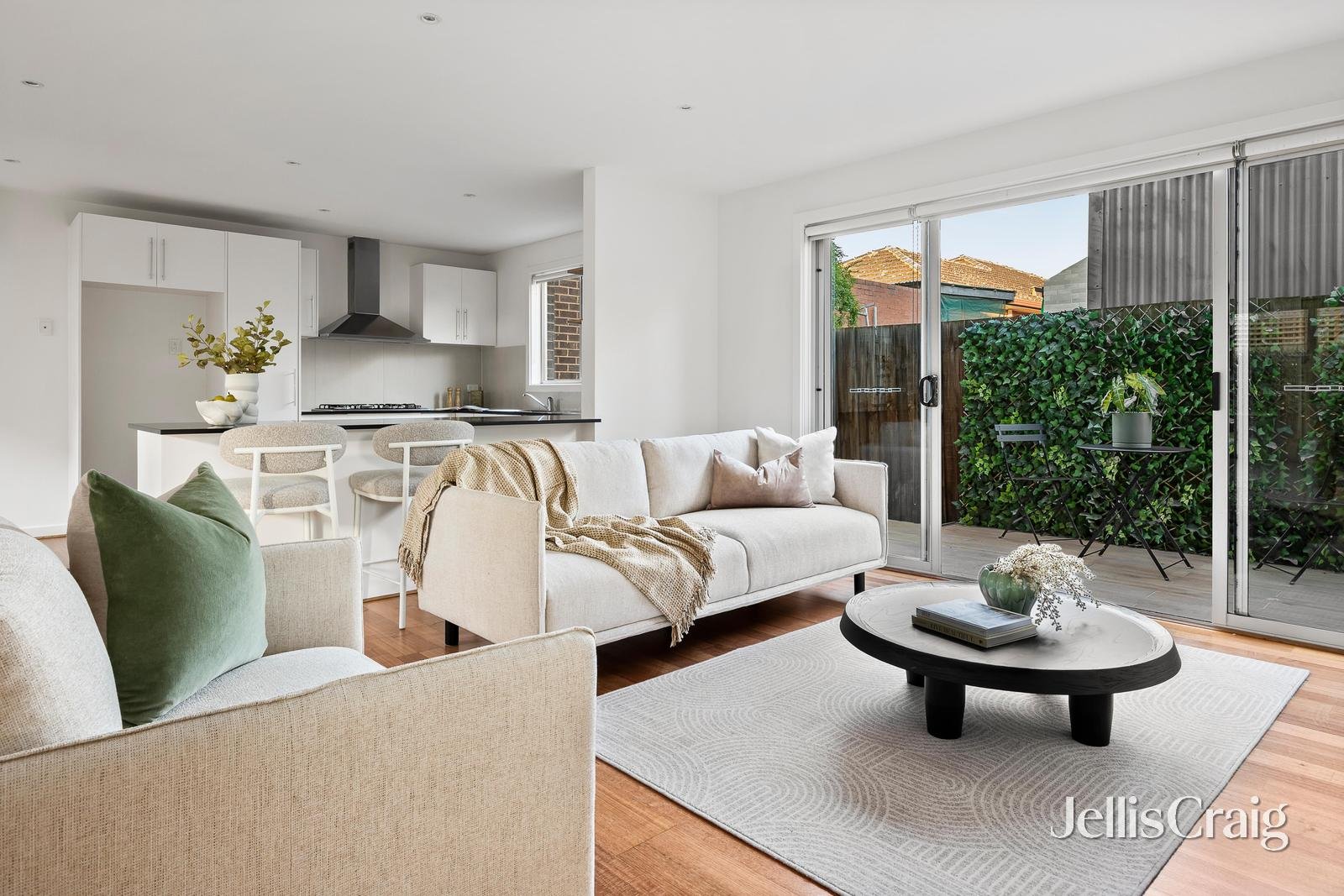 2 Gracie Street, Northcote image 2