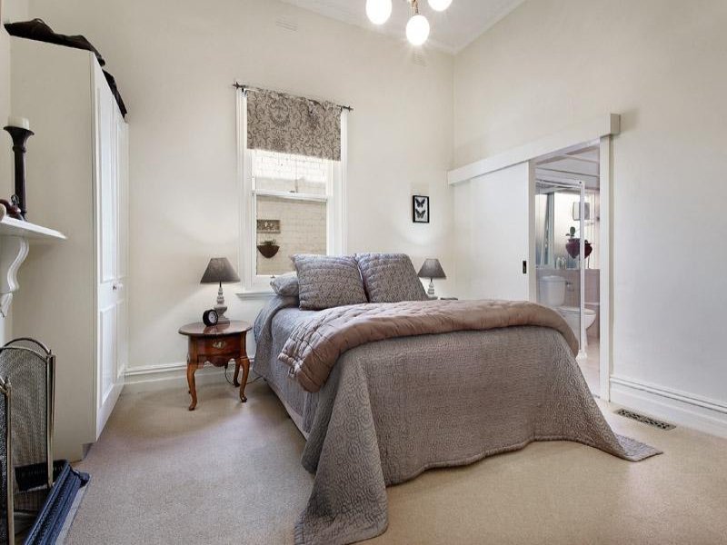 2 Grandview Grove, Hawthorn East image 5