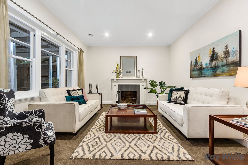 2 Grandview Road, Box Hill South image 2