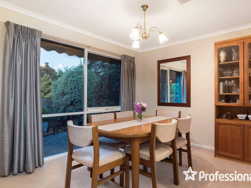 2 Great Oak Court, Mooroolbark image 8